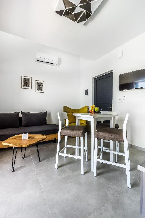 קוטסונארי Villa Daniela & Apartments מראה חיצוני תמונה